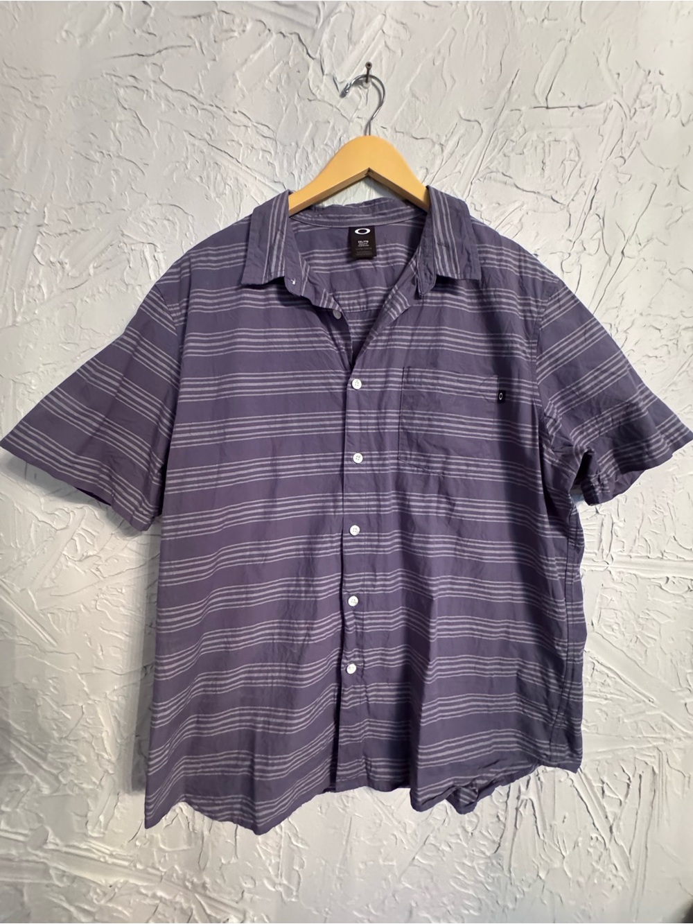 Oakley Men’s Short-Sleeve Button-Down Shirt - Blue with White Stripes. Size XXL